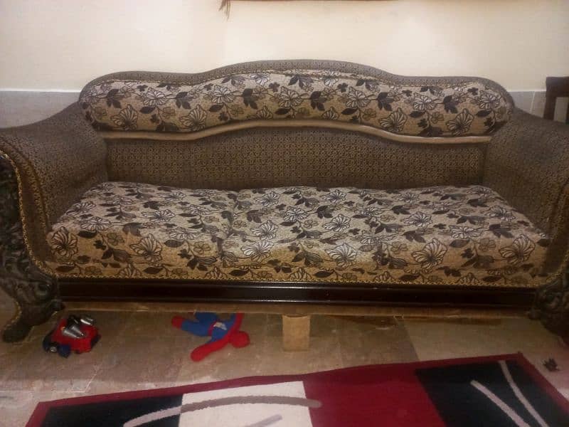 5 seater sofa 0