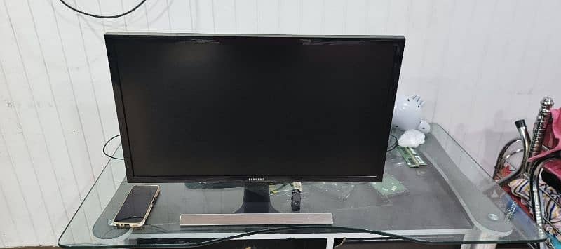 samsung UHd 4k monitot 0