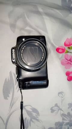 canon camera 10/10 condition