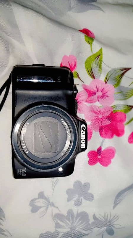 canon camera 10/10 condition 1