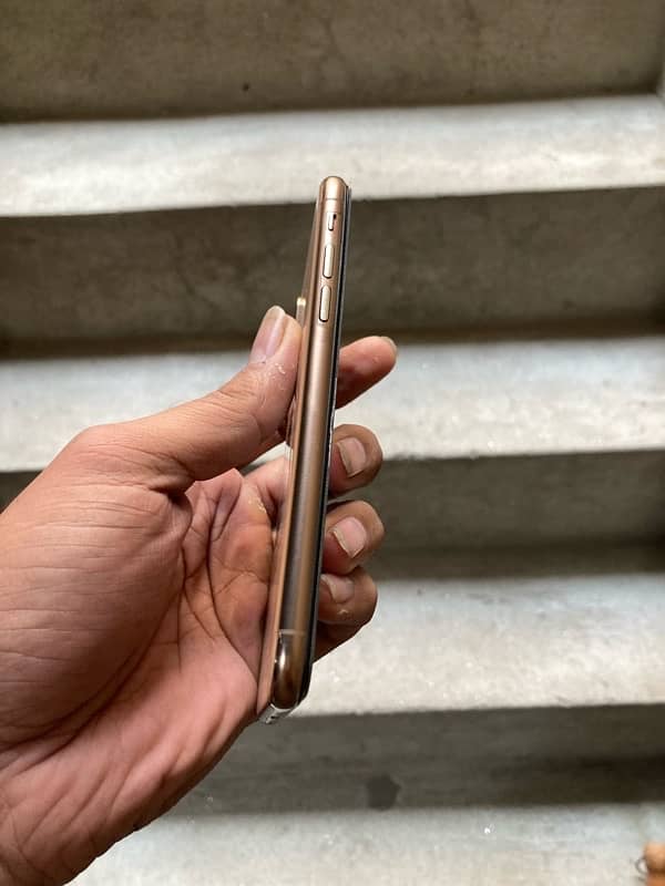 iphone xs 2