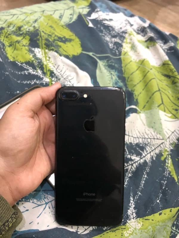 IPhone 7 Plus 128 gb pta approved like new condition 2