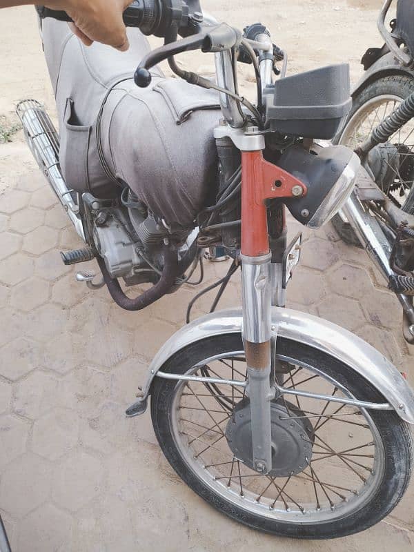 sale Honda CG 125 Multan 4