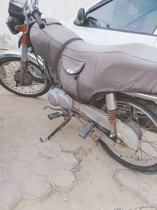 sale Honda CG 125 Multan 5