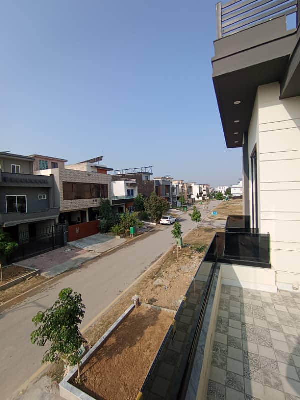 8 MARLA BRAND NEW HOUSE FOR SALE in FAISAL TOWN BLOCK A 3