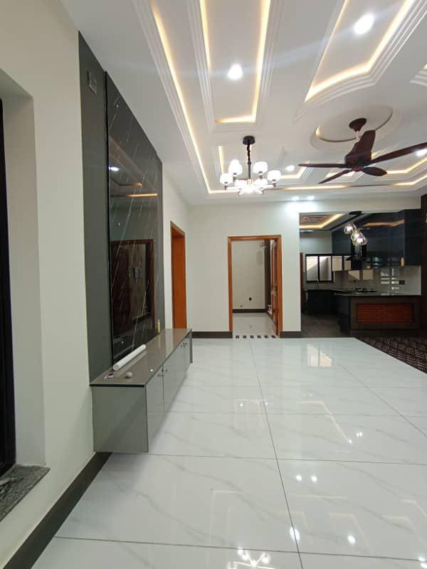 8 MARLA BRAND NEW HOUSE FOR SALE in FAISAL TOWN BLOCK A 35