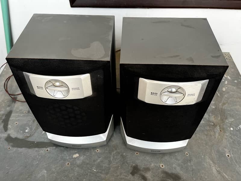 Philips Two way Speakers 2