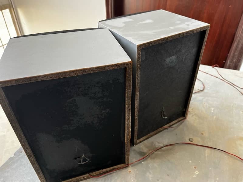 Philips Two way Speakers 3