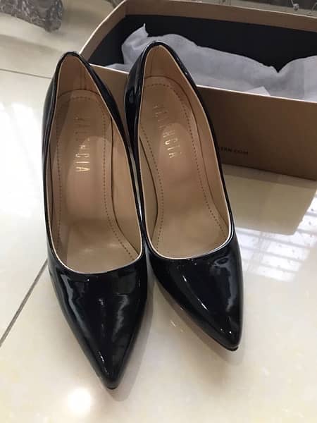 Size 38 Brand new heels Valencia brand 2