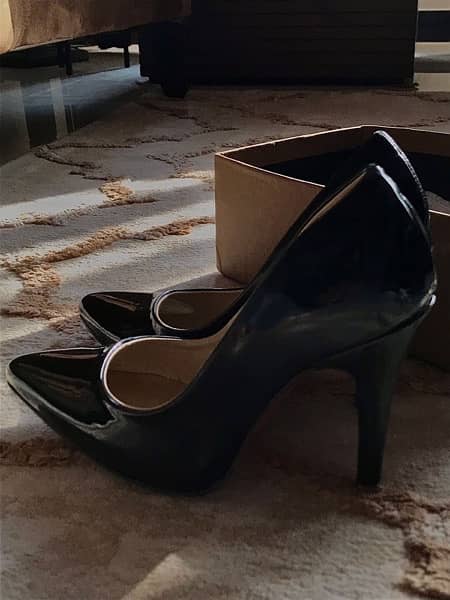 Size 38 Brand new heels Valencia brand 3