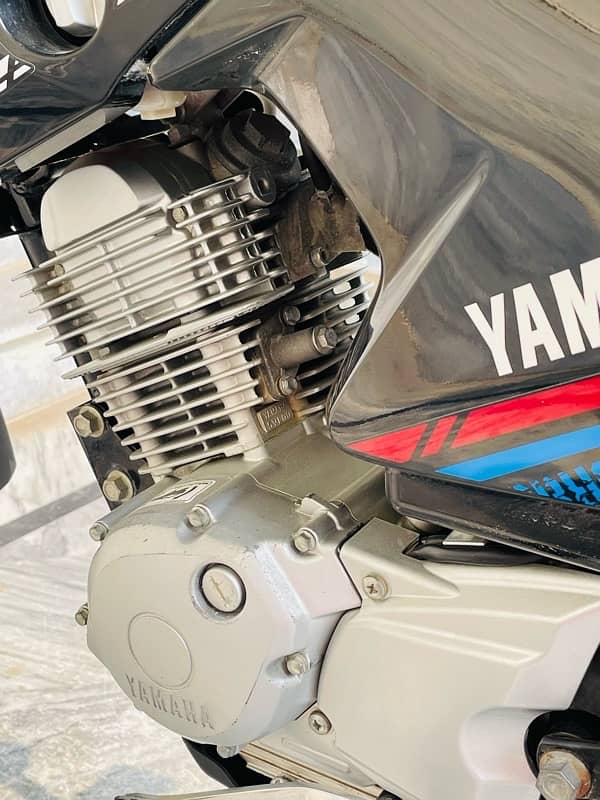 Yamaha YBR125G 7