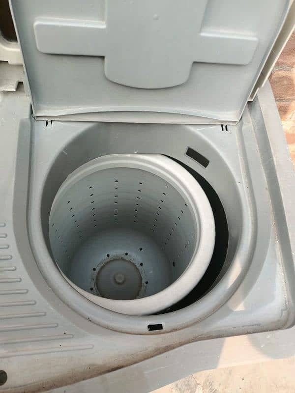 super asia dryer And washing Mashine good condition 1