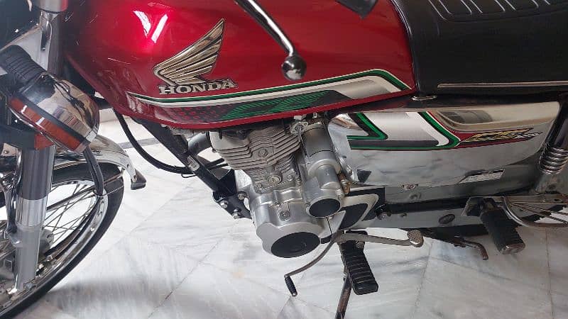 HONDA CG125   Self start 0.300. 6978670 13