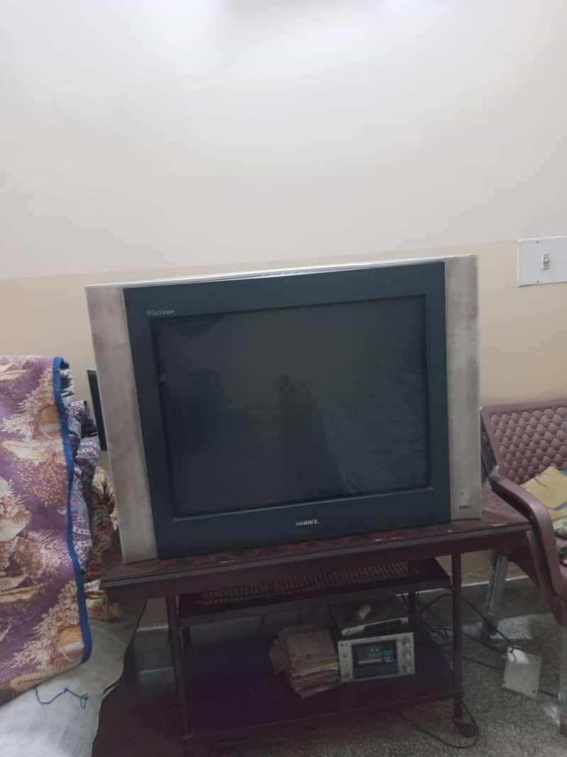 Nobel 34 inch Flatron Tv With Woofer Speaker 2