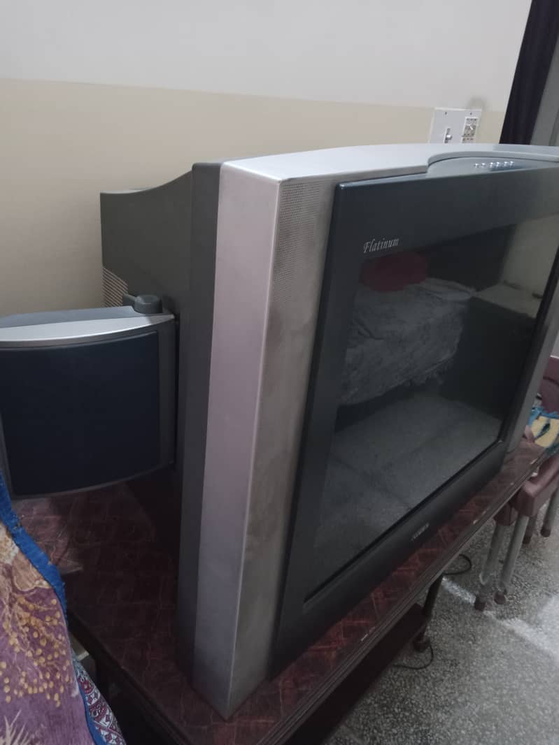 Nobel 34 inch Flatron Tv With Woofer Speaker 7