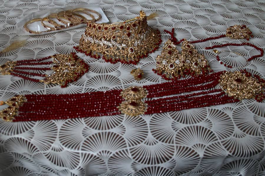 Complete premium quality barat bridal jewellery set. 3