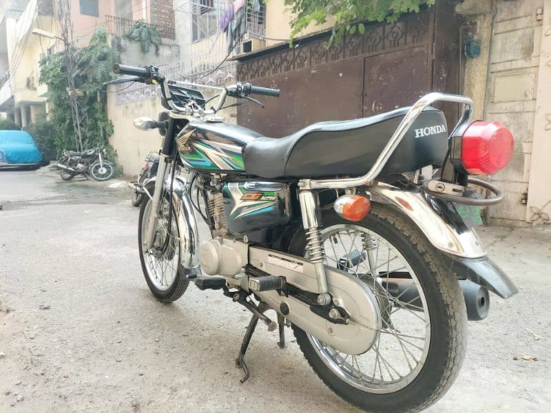 Honda 125 2022/2023 model black 0