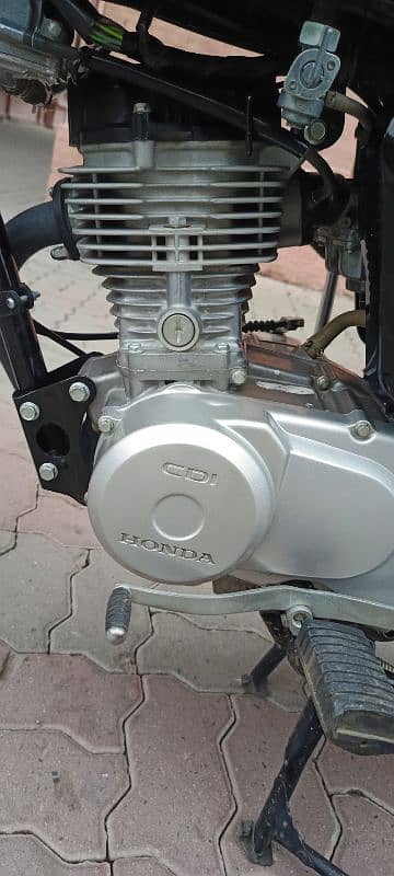 Honda 125 2024 model black color for sale 8