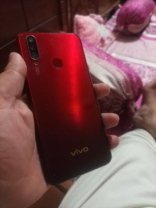 vivo y17.8/256 1