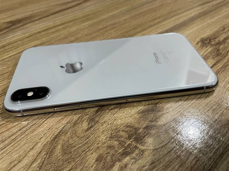 Iphone x 256gb PTA approved(Iphone 11 128gb xiaomi redmi note 13) 1