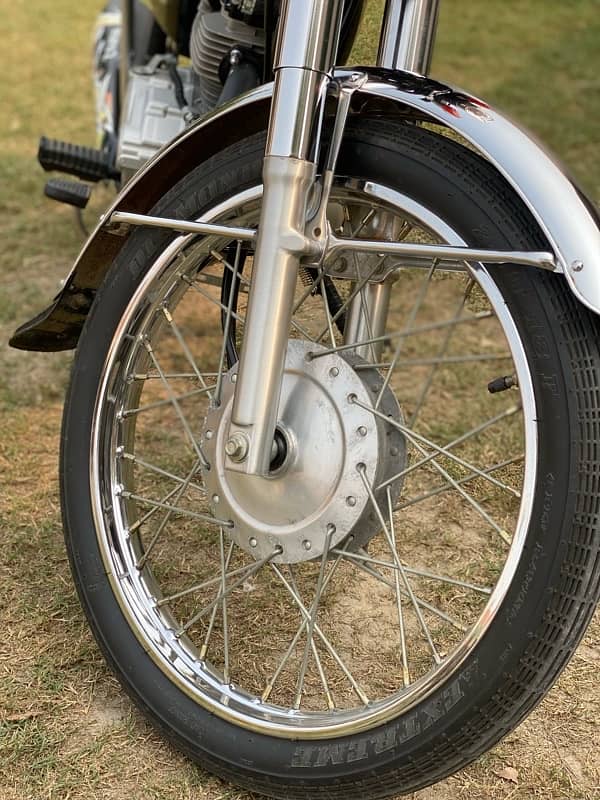 Honda CG 125. Excellent Condition. 5