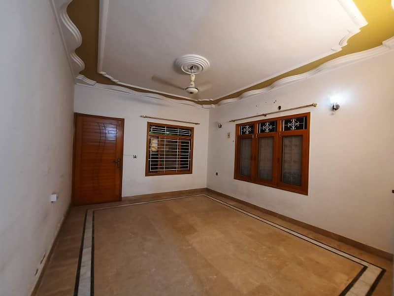 400 Sq. Yds. West Open Double Story Bungalow Gulshan e Iqbal 5