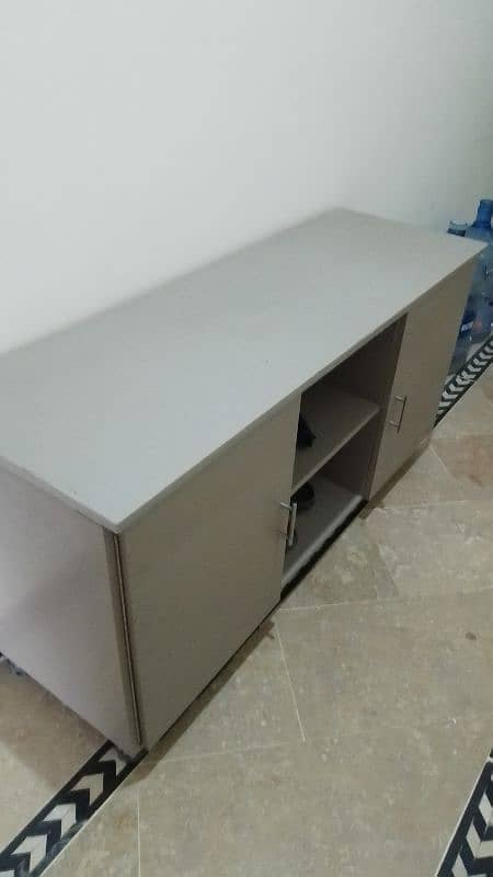 LED TV console 0