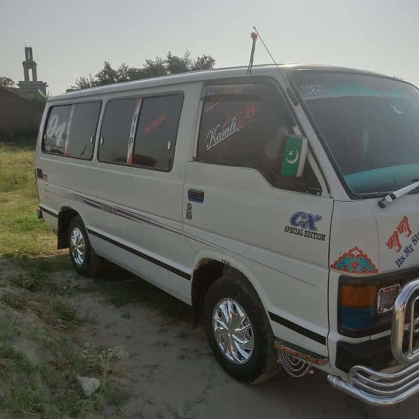 Toyota hiace bus urgent for sale 3