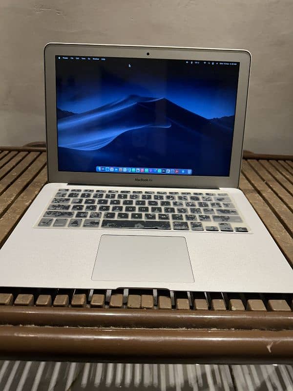 Apple MacBook Air 2017 8GB/256GB Intel Core i5 turbo boost upto 2.9GHz 2