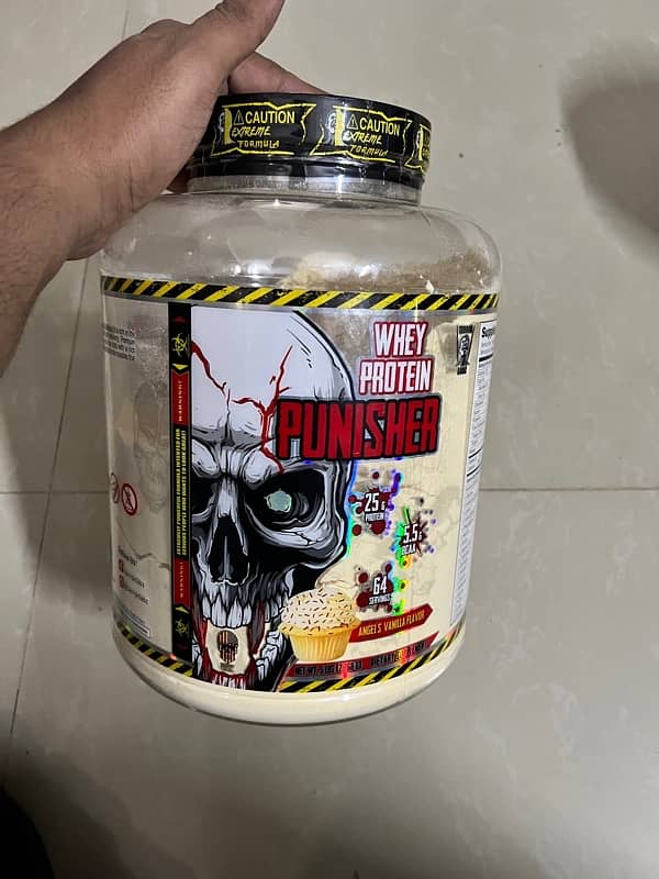 Whey Protein powder punisher vanilla flavour 3