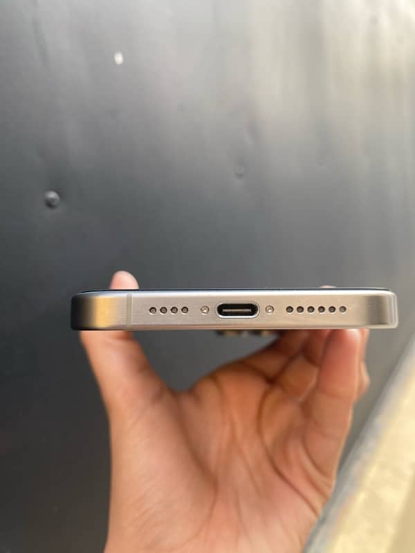 iPhone 15 Pro Max Non Pta 4