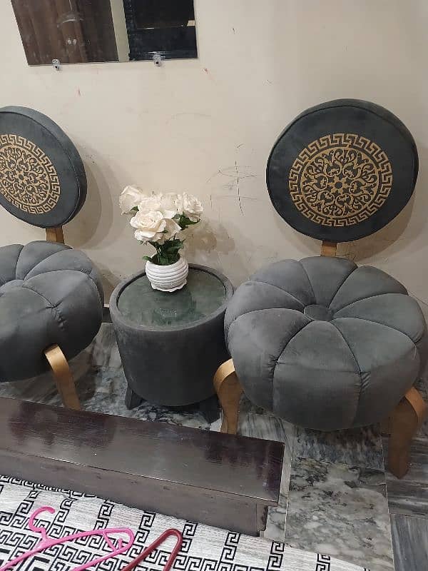 chairs with coffee table 1