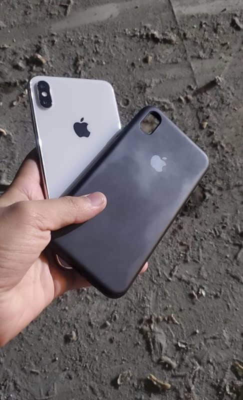 Iphone xs max sim workng non pta exchnge posible i will pay difference 1