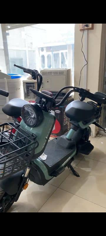 electri scooty 12