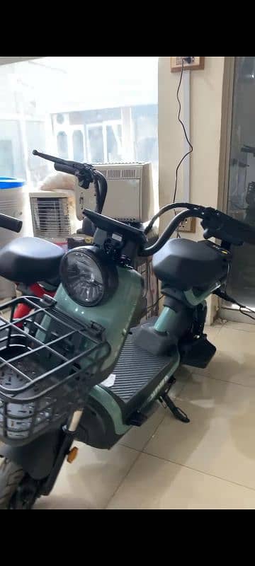 electri scooty 14