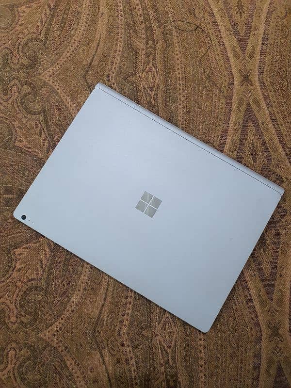 16/512 Microsoft surface book 2 0