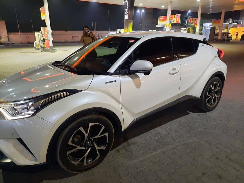 Toyota C-HR 2018 1