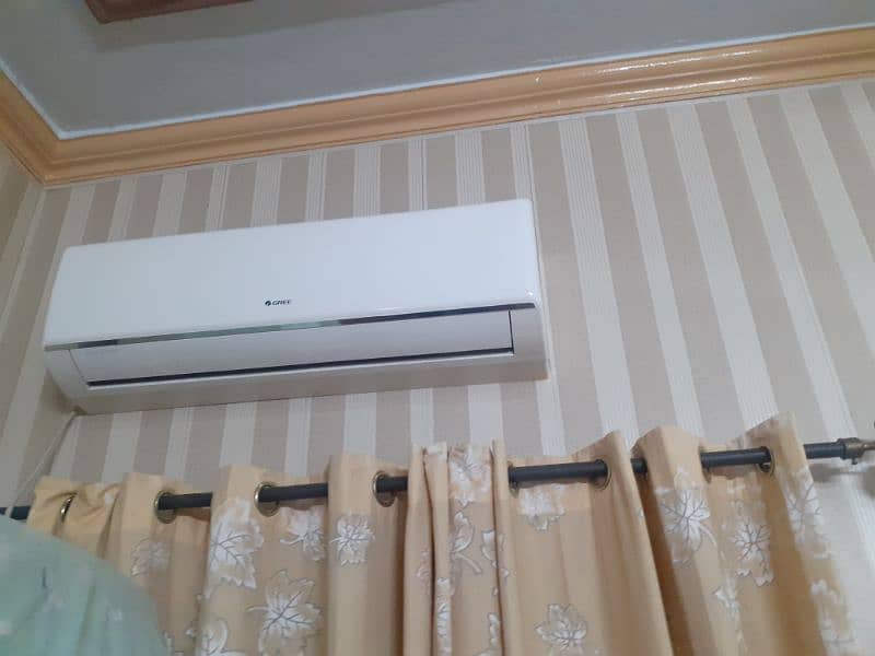 Gree 1.5 ton non inverter AC 2