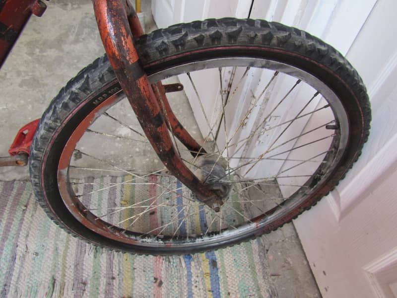 A USED BIICYCLE 26 SIZE 9