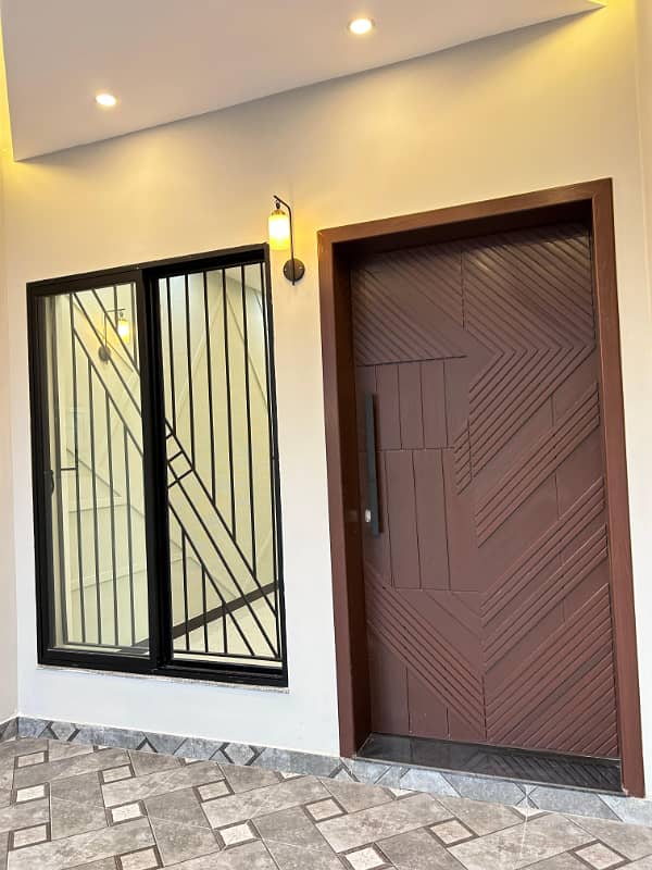 5 MARLA BRAND NEW HOUSE FOR SALE in FAISAL TOWN BLOCK C 25