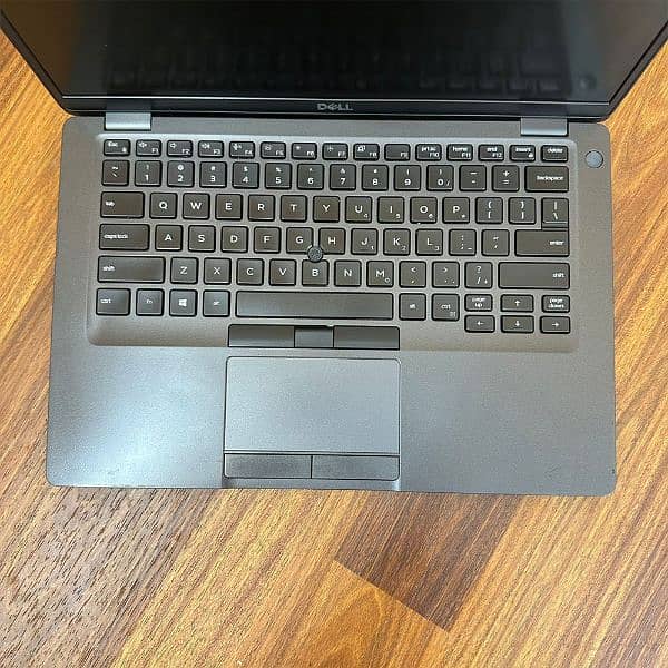 Dell Latitude 5400 8/256 3