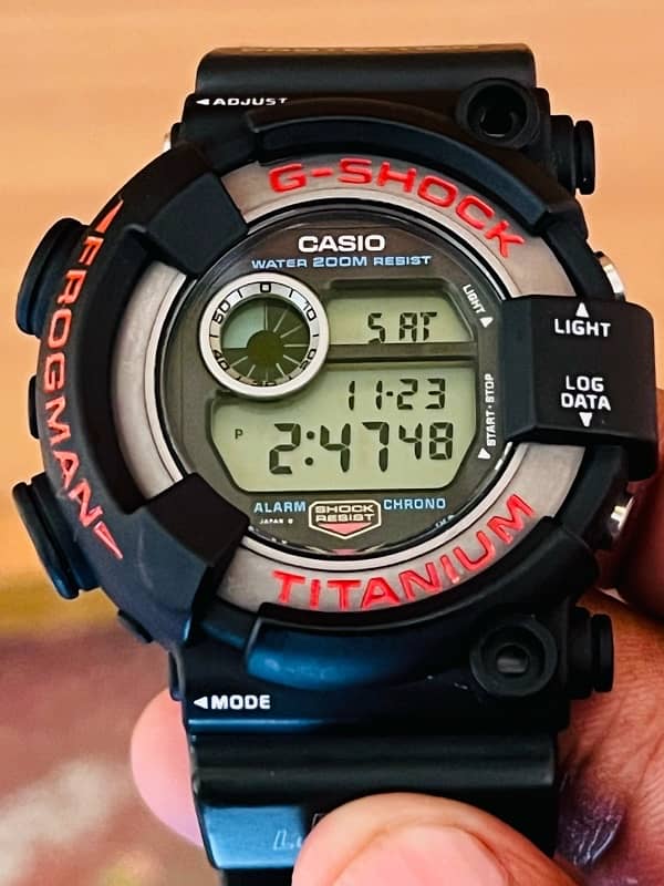 Casio G-Shock DW-8200-1A Frogman 3