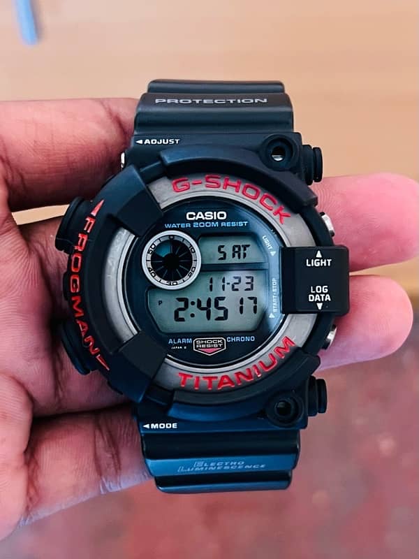 Casio G-Shock DW-8200-1A Frogman 5