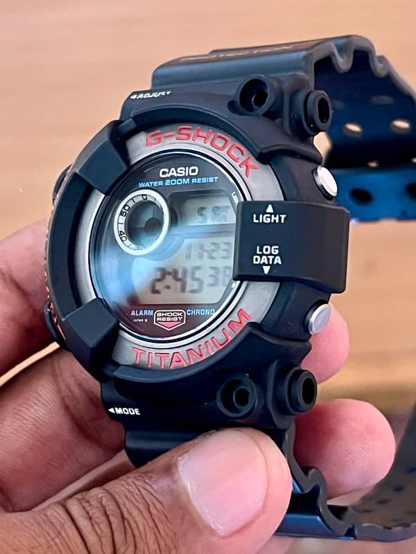 Casio G-Shock DW-8200-1A Frogman 10