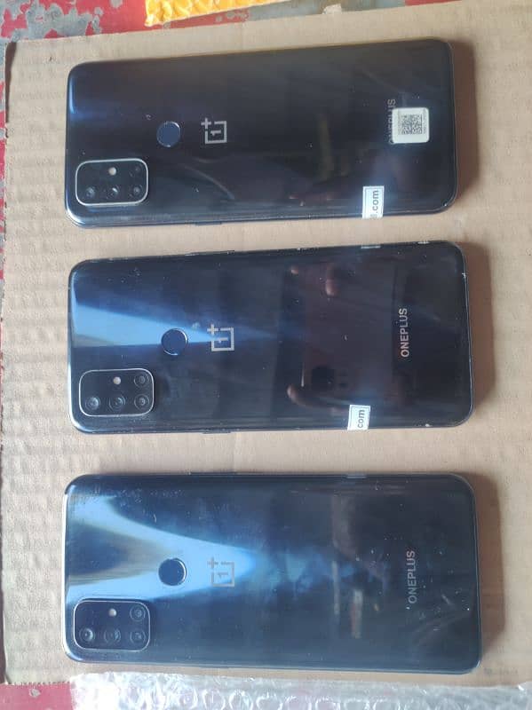 OnePlus last 5  pieces remaining 1