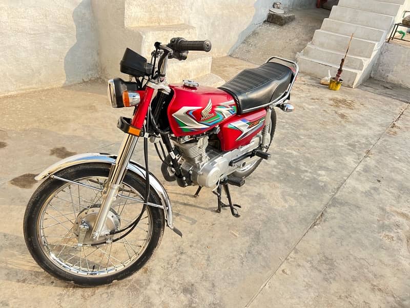 Honda 125 Modl 2023  neat& clean Dmnd 205’0000  Urgent sale 2