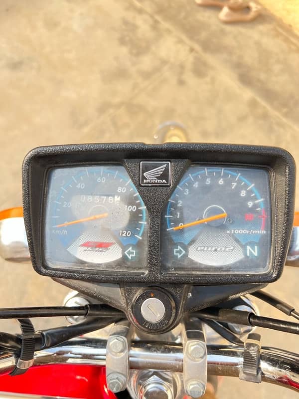 Honda 125 Modl 2023  neat& clean Dmnd 205’0000  Urgent sale 6