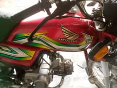 HONDA CD 70 LUSH and GENWAIN condition 22/23 model . . .