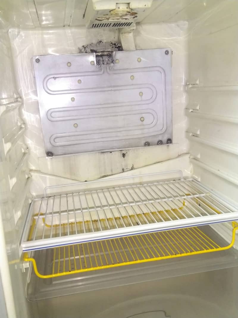 Dawlance Refrigerator without compressor going cheap 1