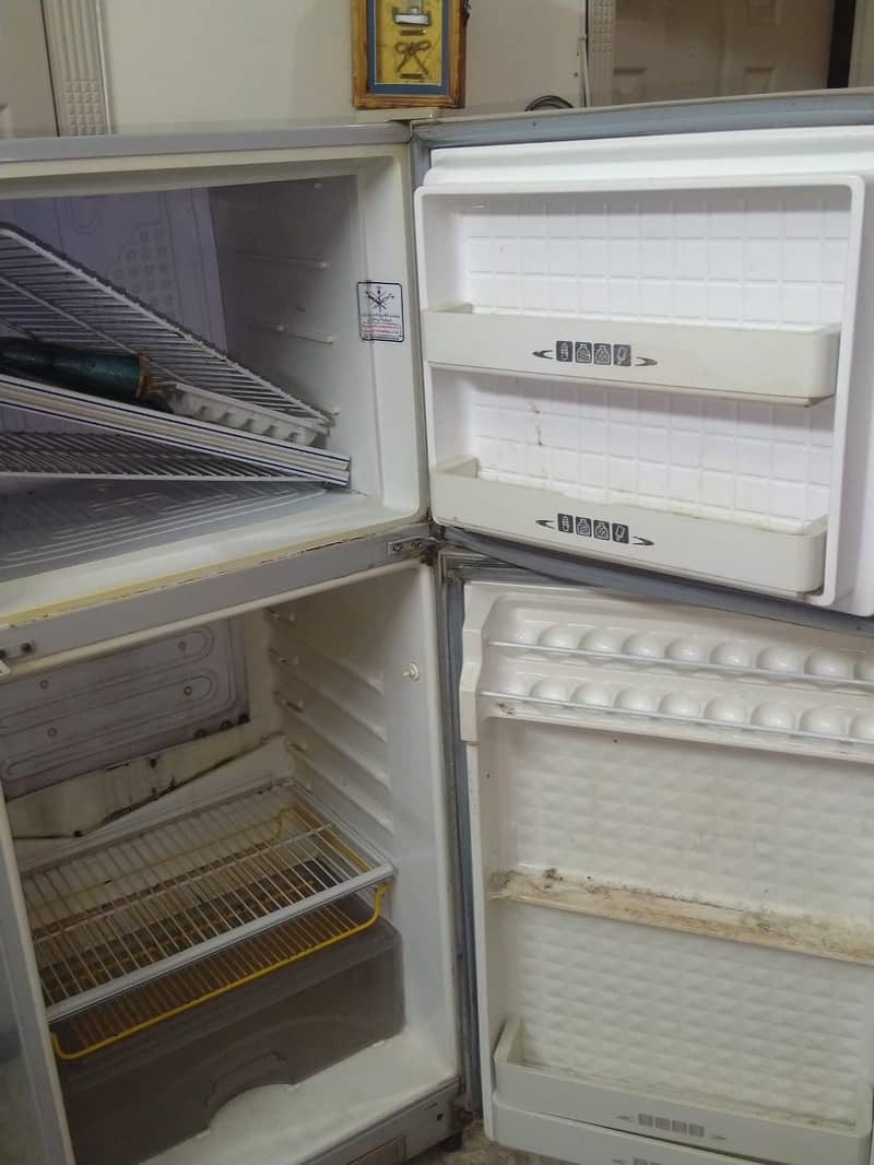 Dawlance Refrigerator without compressor going cheap 2